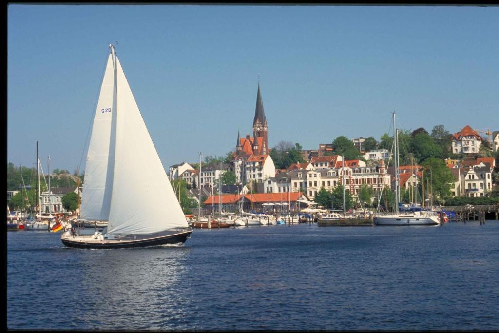 Hotel An Der Schlei Garni Fahrdorf  Exteriör bild